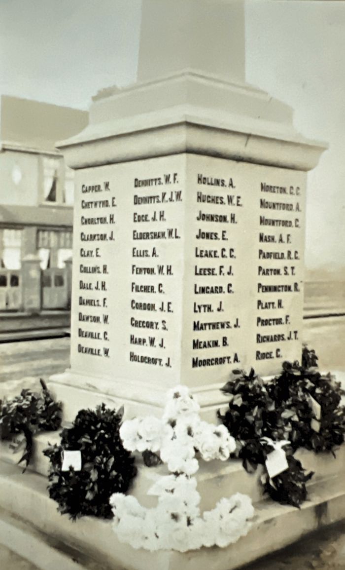 War memorial with the name Moreton G.C.